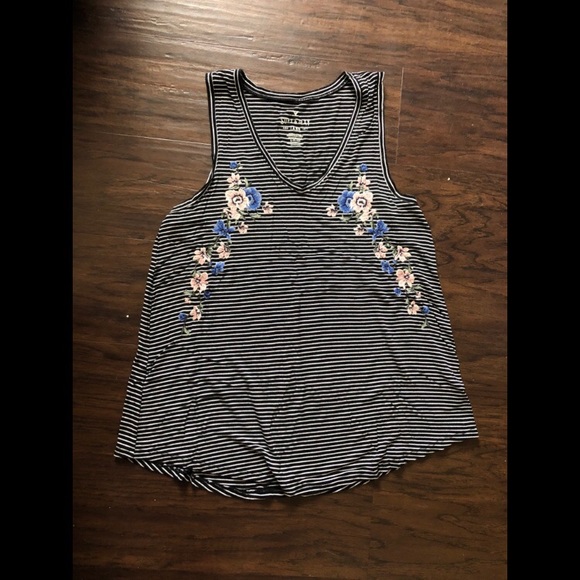 AE loose fitting tank top - Picture 3 of 6